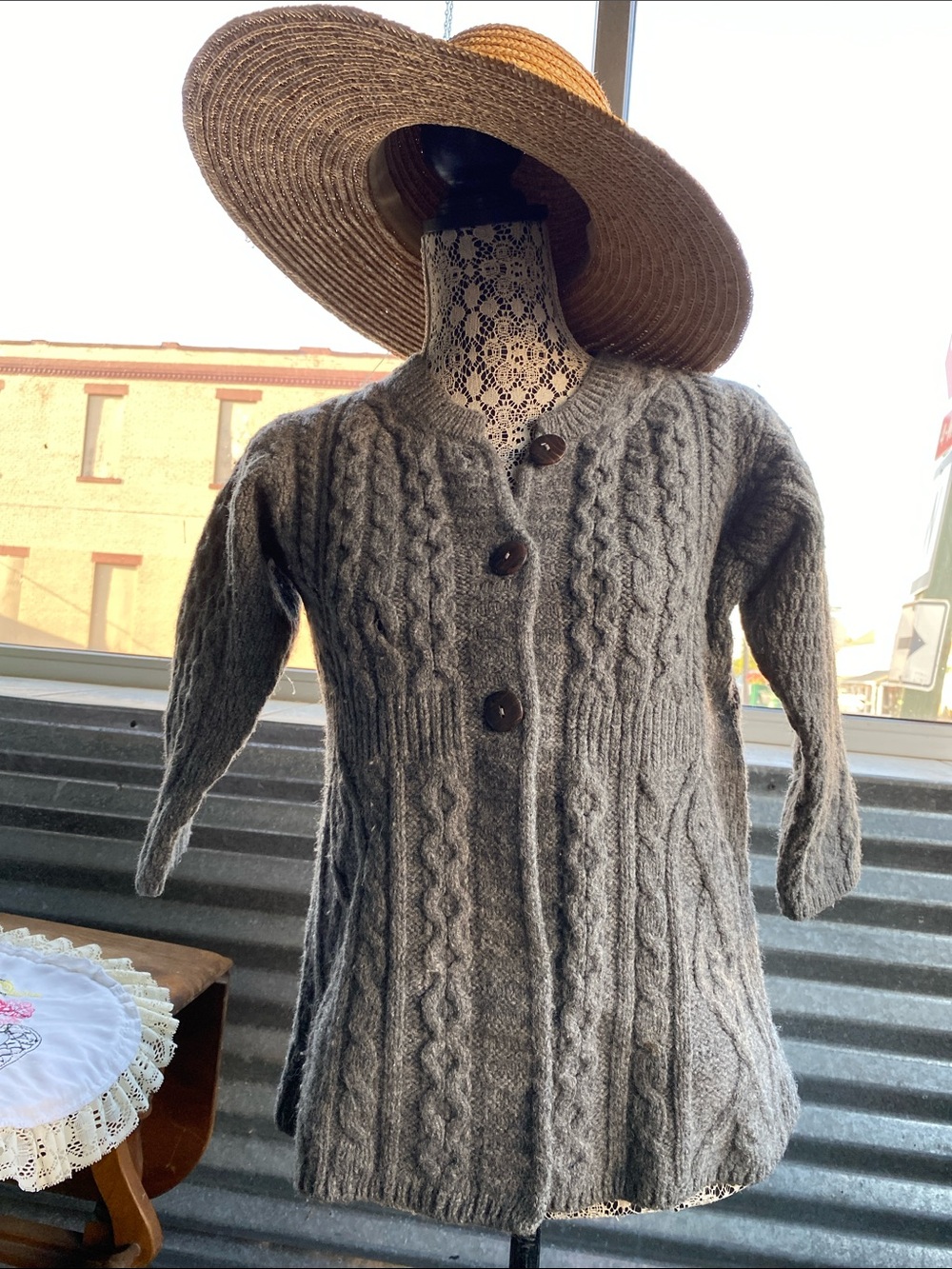 Kilronan kintwear Classic Gray Cable-Knit Women's Sweater Cardigan XS ( used )